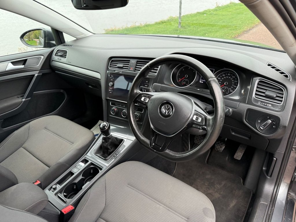 Used Volkswagen Golf 2017 for sale - 76375961: Photo 9