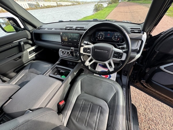 Used Land Rover Defender 2021 for sale - 76163370: Photo 18