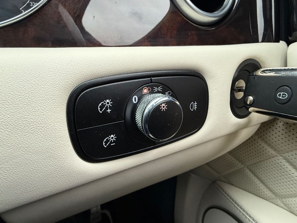 Used Bentley Flying Spur 2016 for sale - 76509773: Photo 24