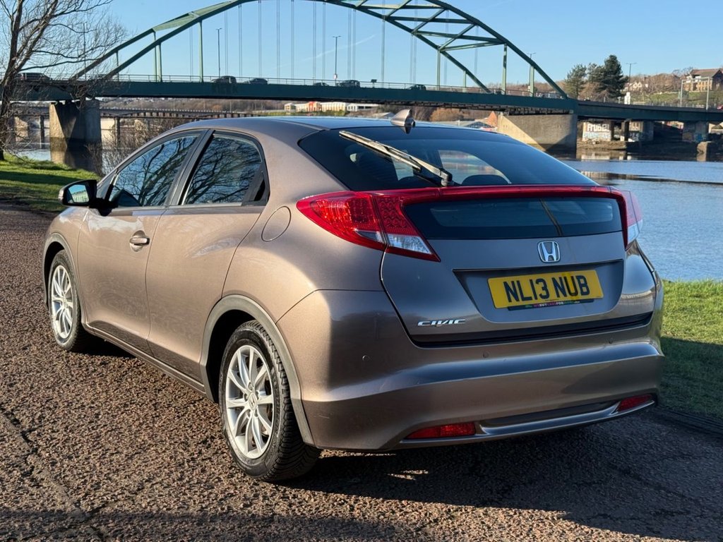 Used Honda Civic 2013 for sale - 77792062: Photo 20