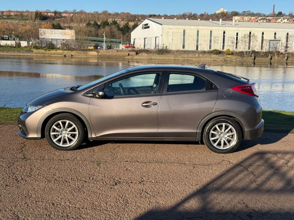 Used Honda Civic 2013 for sale - 77792062: Photo 21