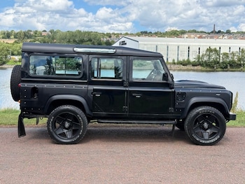 Used Land Rover Defender 2015 for sale - 79032537: Photo