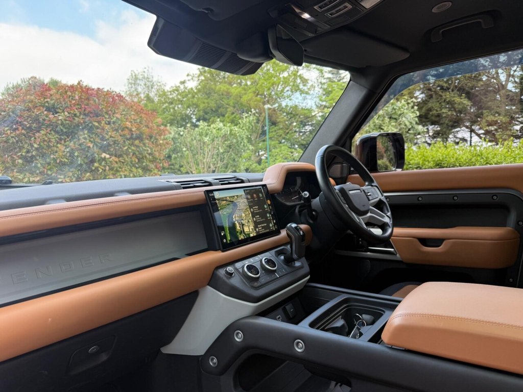 Used Land Rover Defender 2023 for sale - 76491250: Photo 17