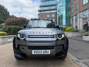 Used Land Rover Defender 90 2023 for sale - 76491250: Photo