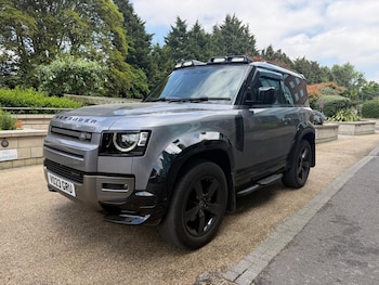 Used Land Rover Defender 90 2023 for sale - 76491250: Photo