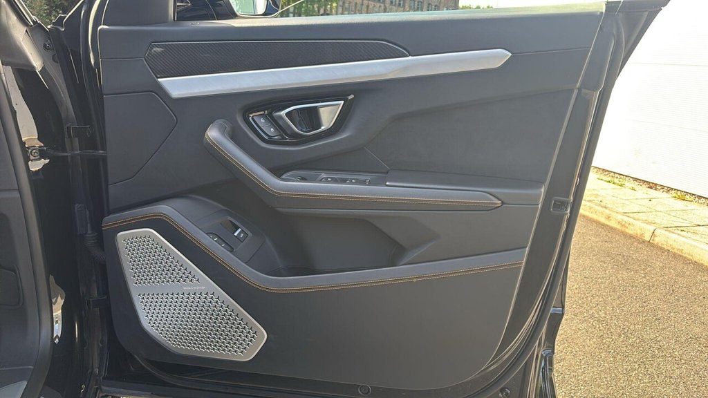 Used Lamborghini Urus 2022 for sale - 76491262: Photo 15