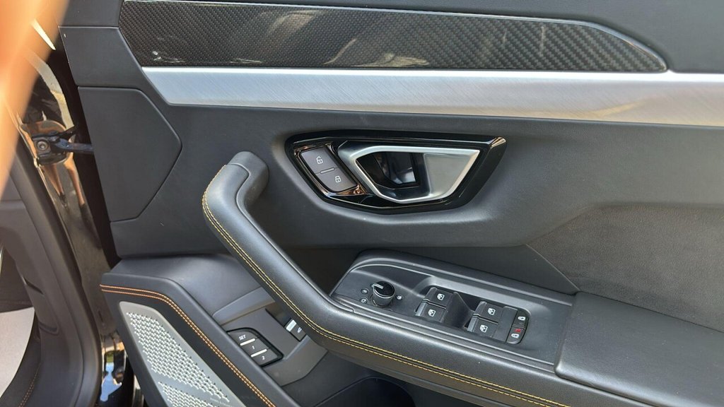Used Lamborghini Urus 2022 for sale - 76491262: Photo 17