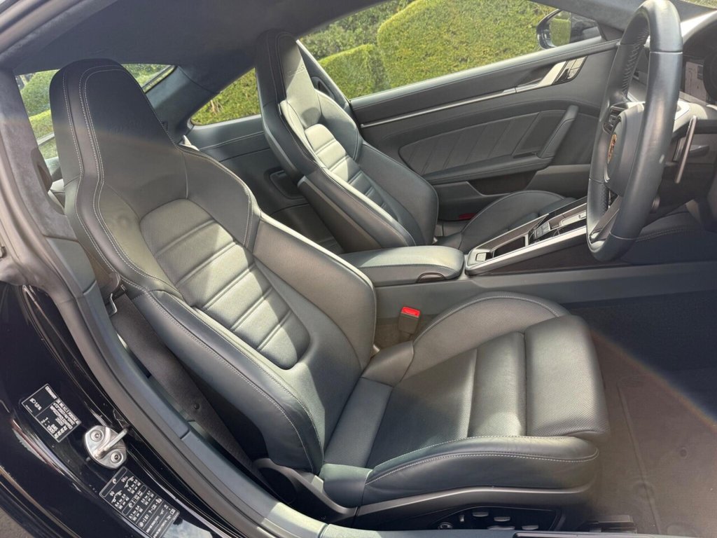 Used Porsche 911 2020 for sale - 76491251: Photo 12