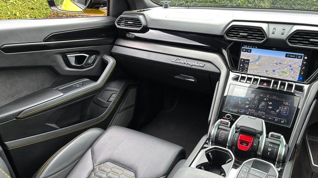 Used Lamborghini Urus 2021 for sale - 76491260: Photo 28