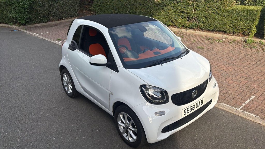 Used smart fortwo 2019 for sale - 76632319: Photo 1
