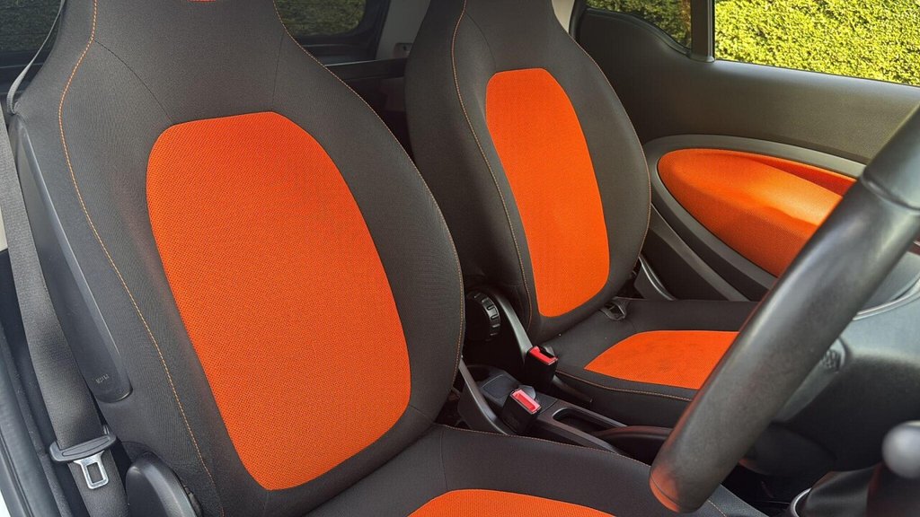 Used smart fortwo 2019 for sale - 76632319: Photo 16