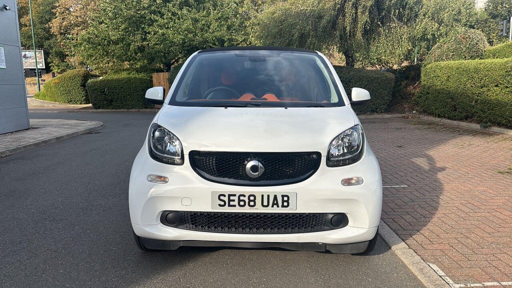 Used smart fortwo 2019 for sale - 76632319: Photo 2
