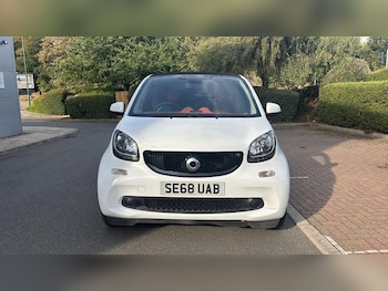 Used smart fortwo 2019 for sale - 76632319: Photo
