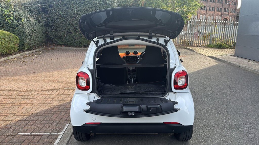 Used smart fortwo 2019 for sale - 76632319: Photo 30
