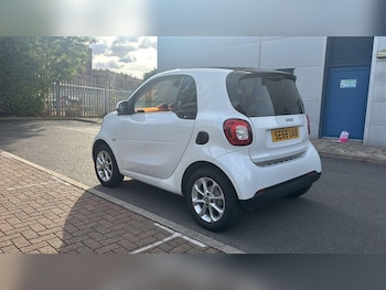 Used smart fortwo 2019 for sale - 76632319: Photo