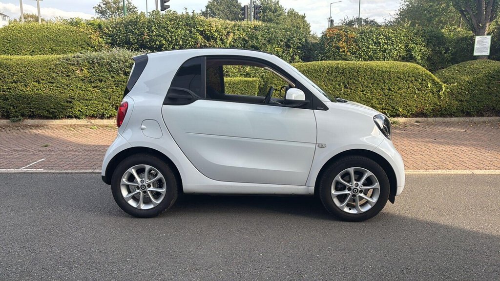 Used smart fortwo 2019 for sale - 76632319: Photo 9