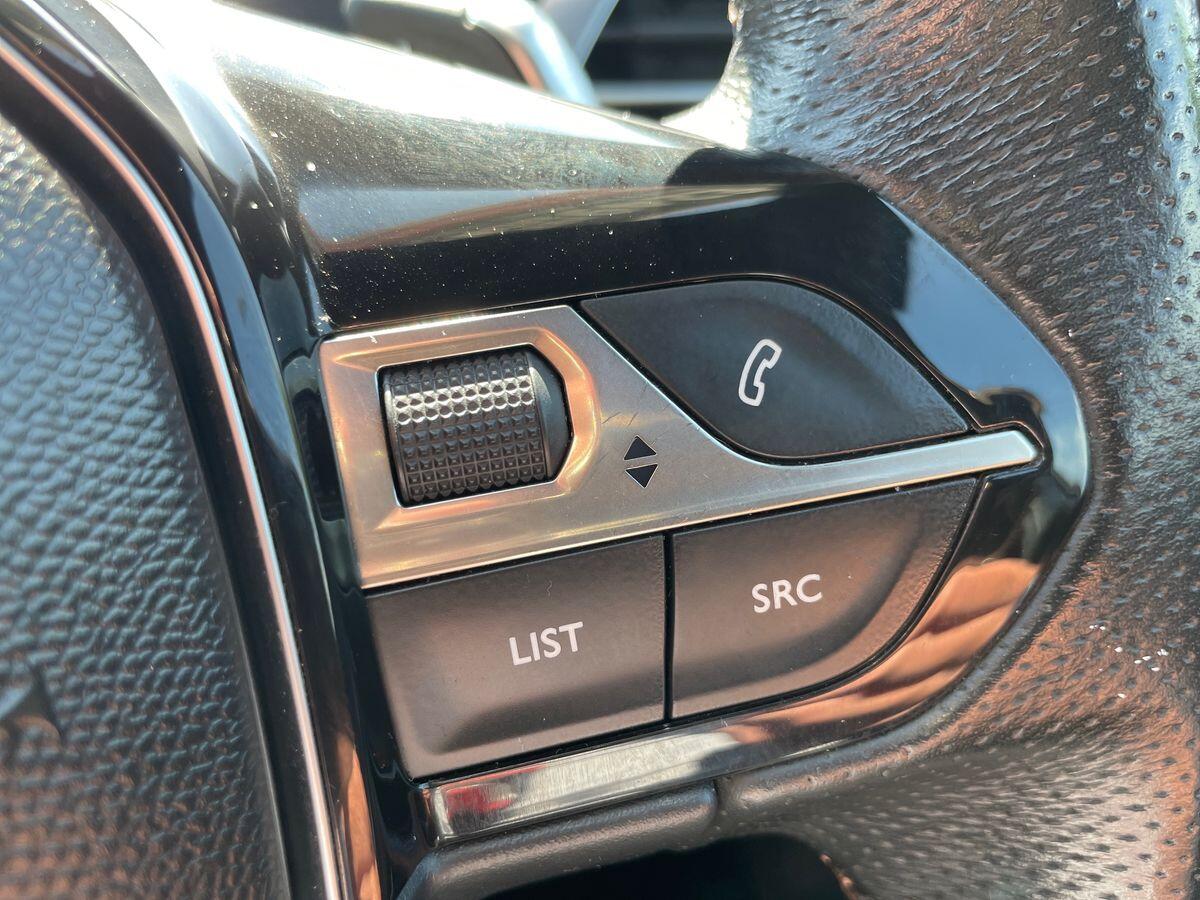 Used Peugeot 3008 2017 for sale - 76730981: Photo 17