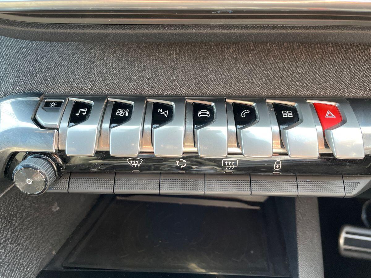 Used Peugeot 3008 2017 for sale - 76730981: Photo 18