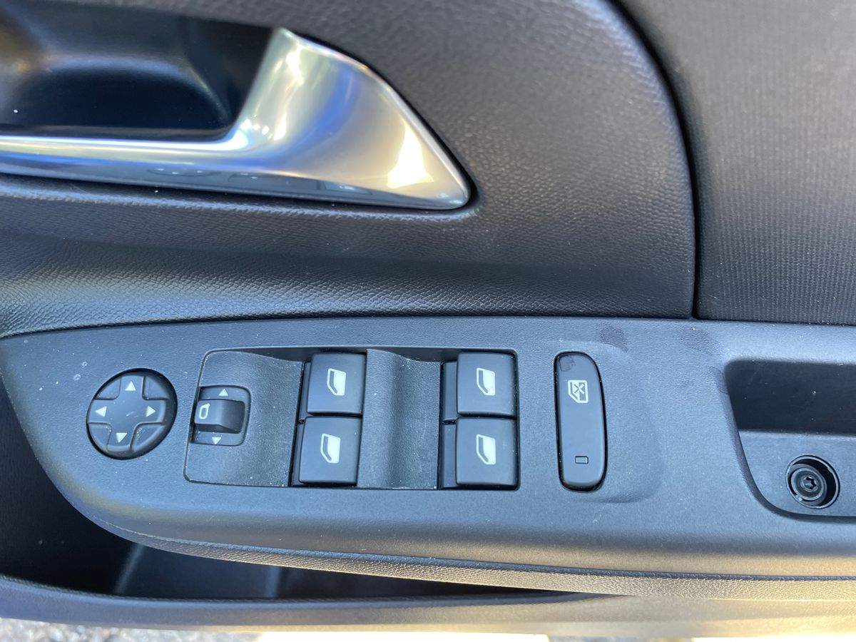 Used Vauxhall Corsa 2024 for sale - 77978987: Photo 20