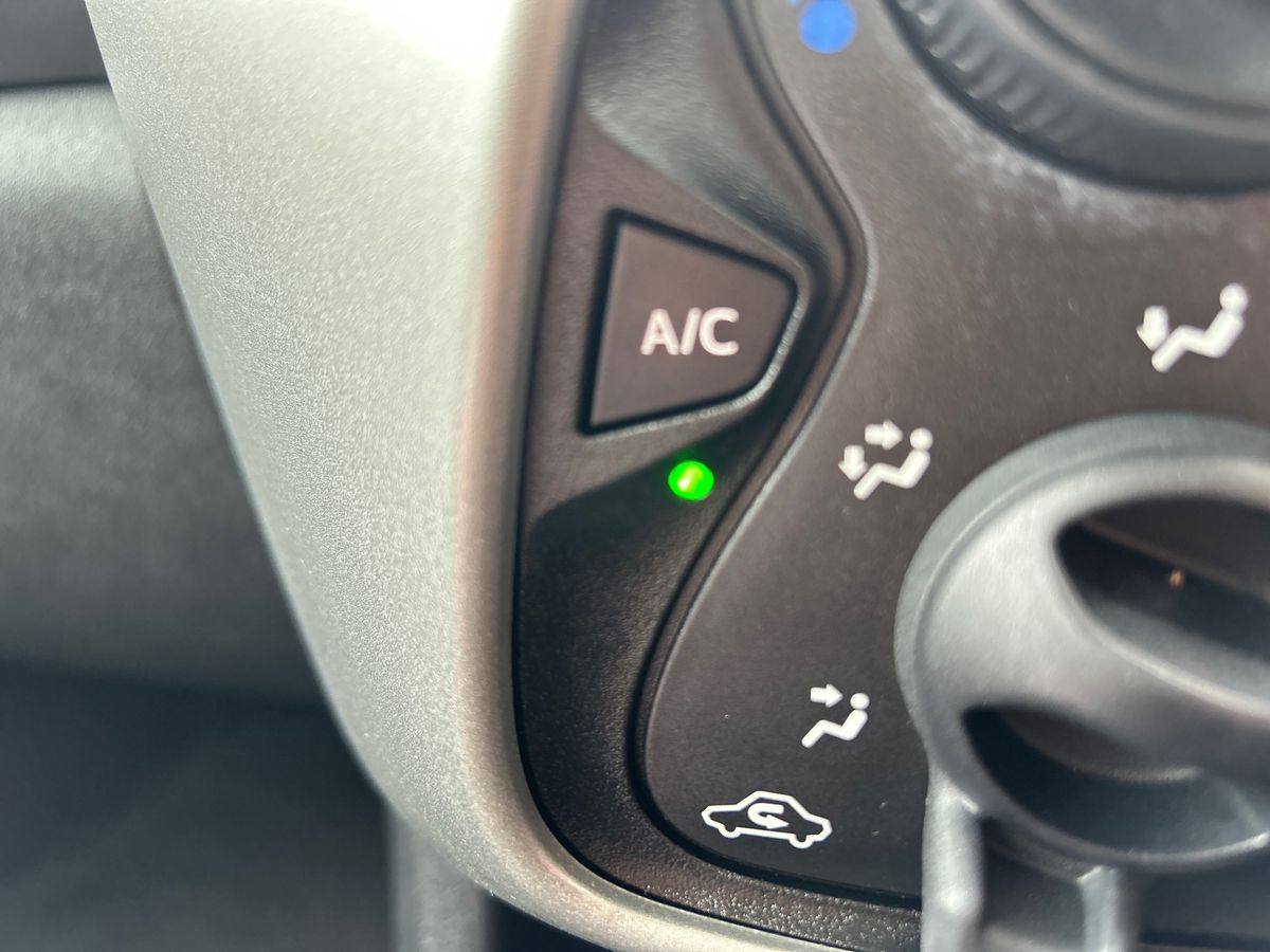 Used Peugeot 108 2016 for sale - 77648099: Photo 32