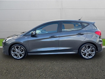 Used Ford Fiesta 2018 for sale - 77755543: Photo