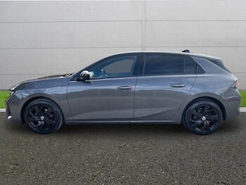Used Vauxhall Astra 2023 for sale - 76730982: Photo
