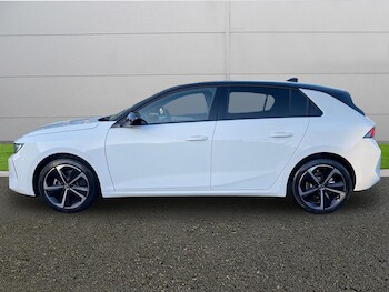 Used Vauxhall Astra 2025 for sale - 77002792: Photo