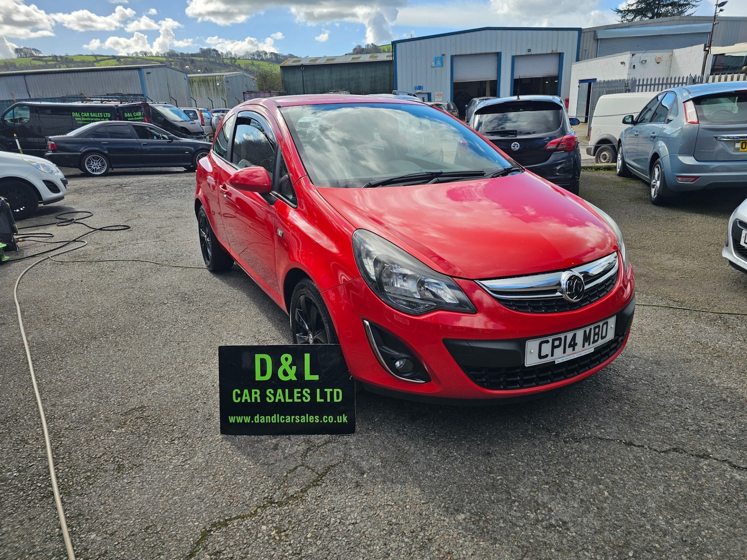 Used Vauxhall Corsa 2014 for sale - 77889232: Photo 2