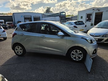 Used Hyundai i10 2014 for sale - 79653840: Photo