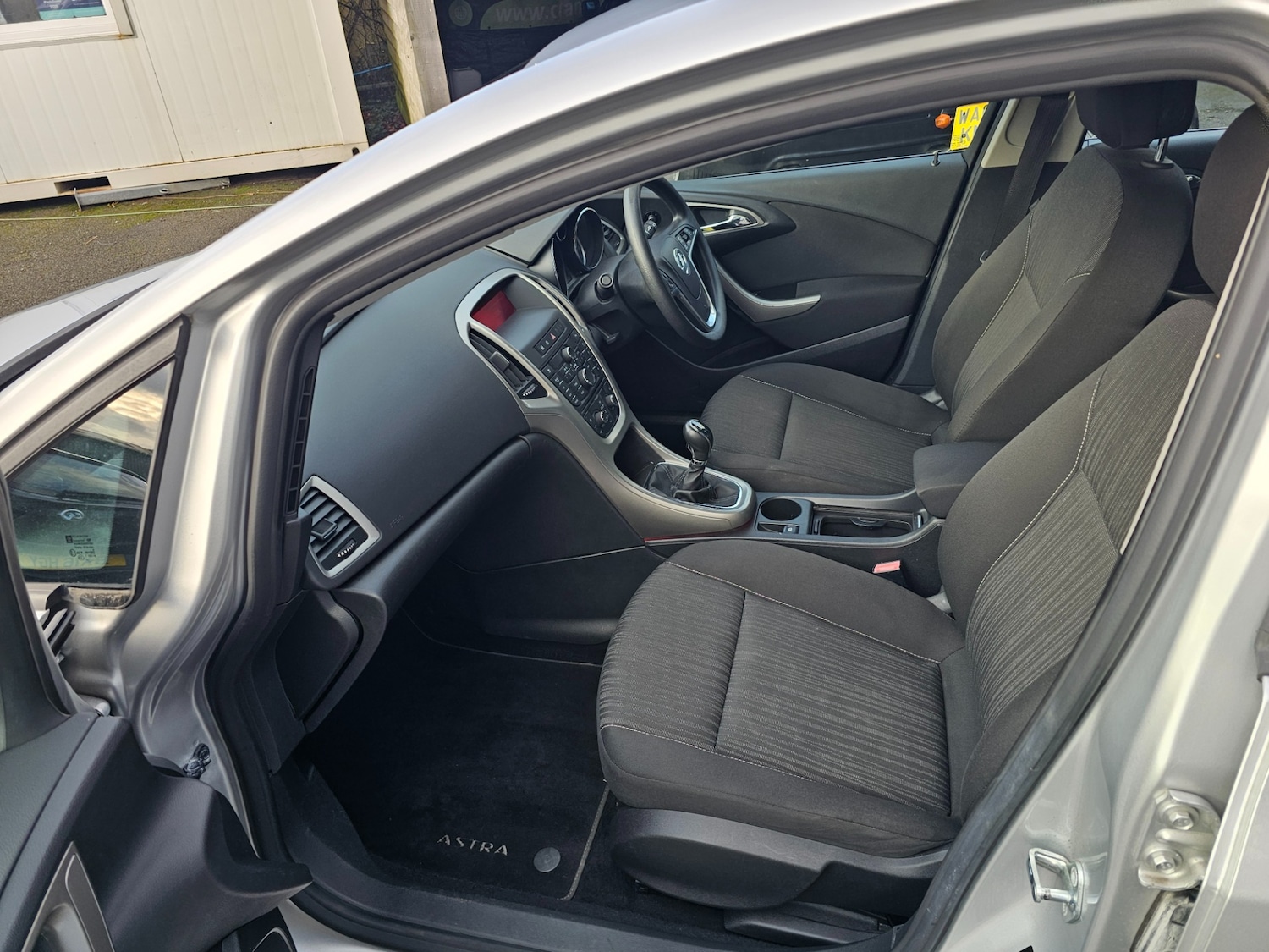 Used Vauxhall Astra 2010 for sale - 77261689: Photo 13