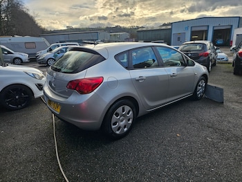 Used Vauxhall Astra 2010 for sale - 77261689: Photo