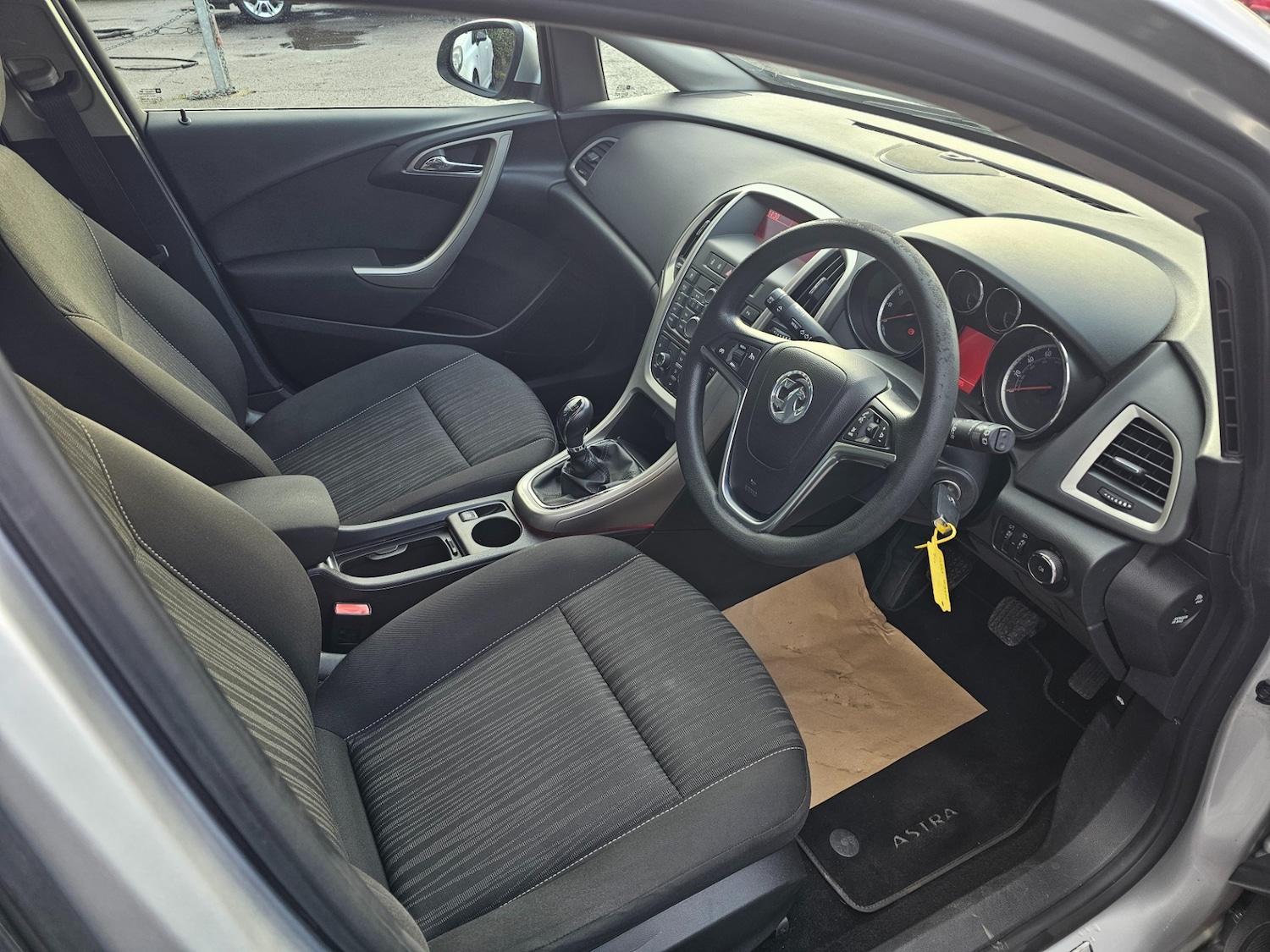 Used Vauxhall Astra 2010 for sale - 77261689: Photo 8