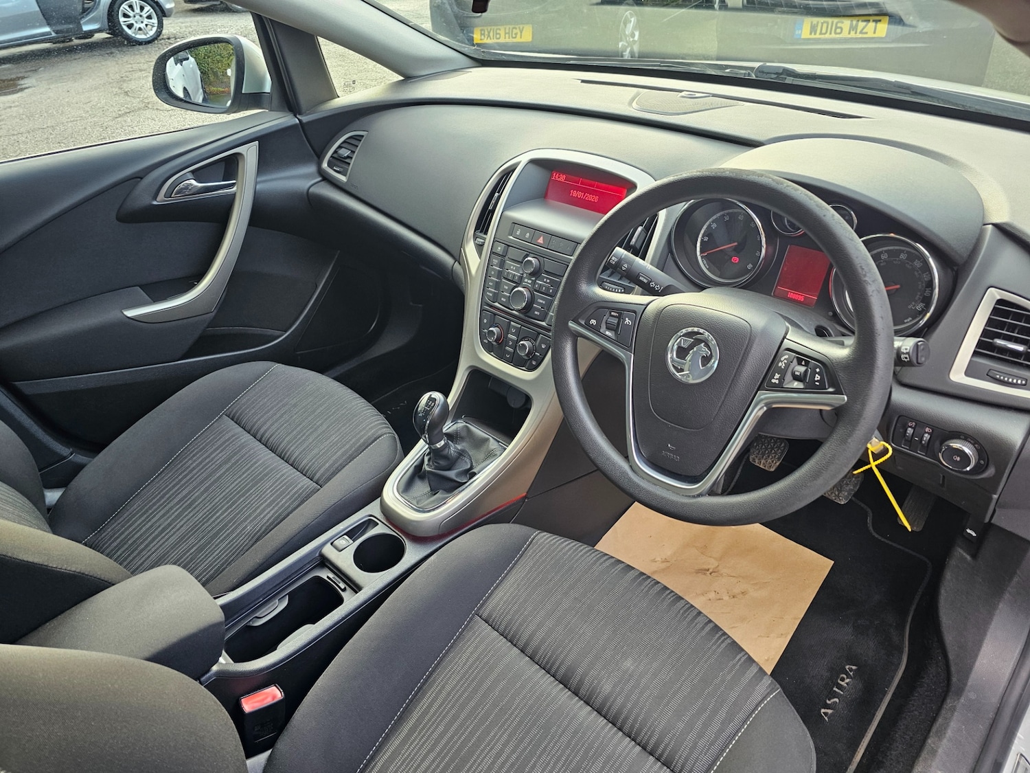 Used Vauxhall Astra 2010 for sale - 77261689: Photo 9