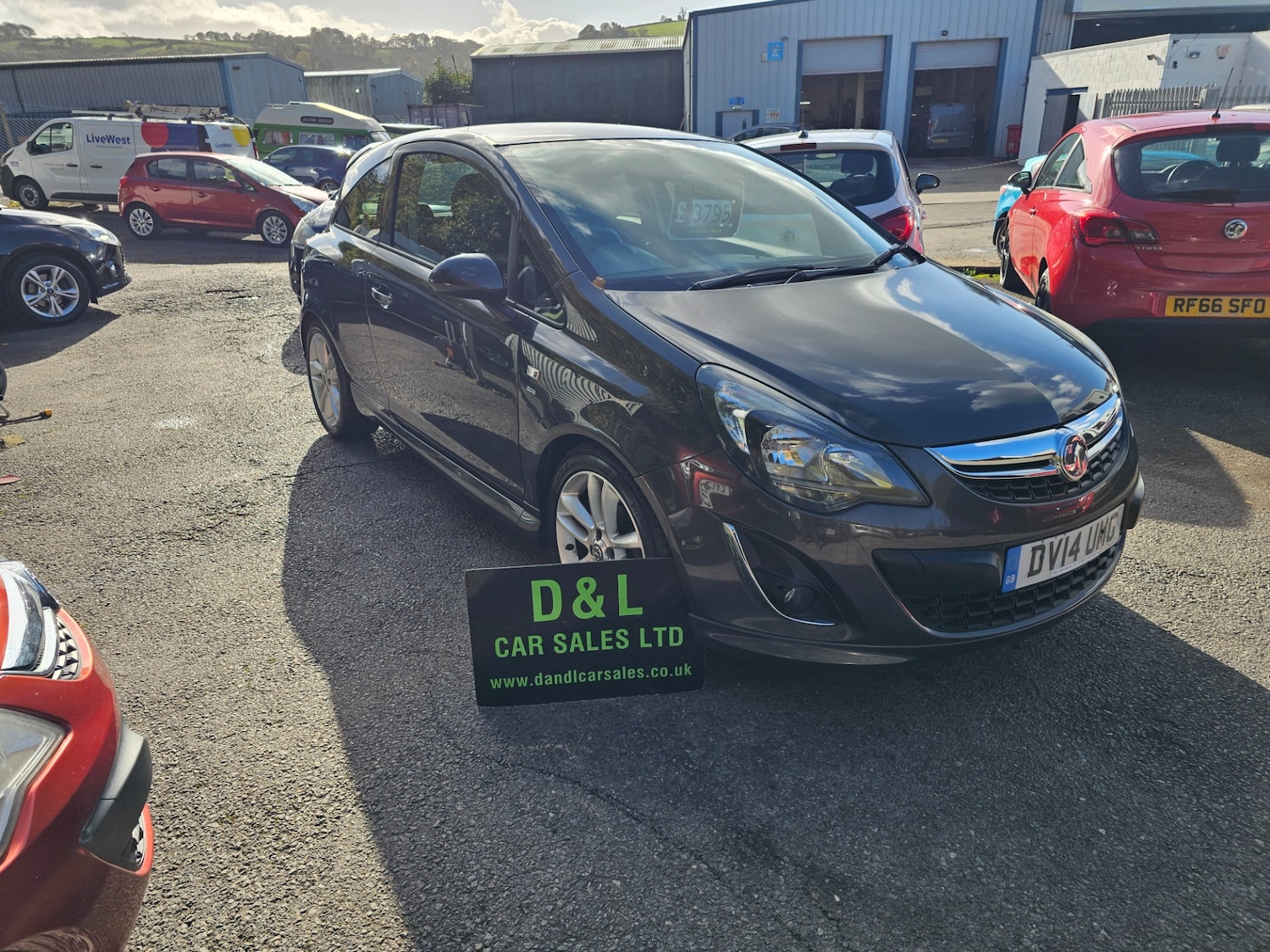 Used Vauxhall Corsa 2014 for sale - 76392520: Photo 2
