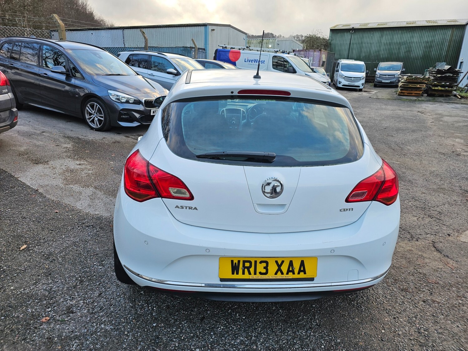 Used Vauxhall Astra 2013 for sale - 76931784: Photo 3