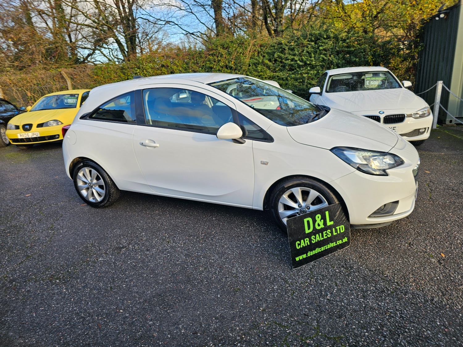 Used Vauxhall Corsa 2017 for sale - 76794986: Photo 2