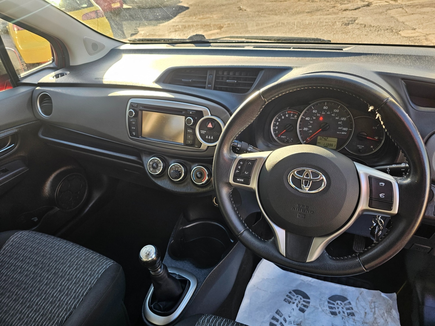 Used Toyota Yaris 2013 for sale - 76626581: Photo 10