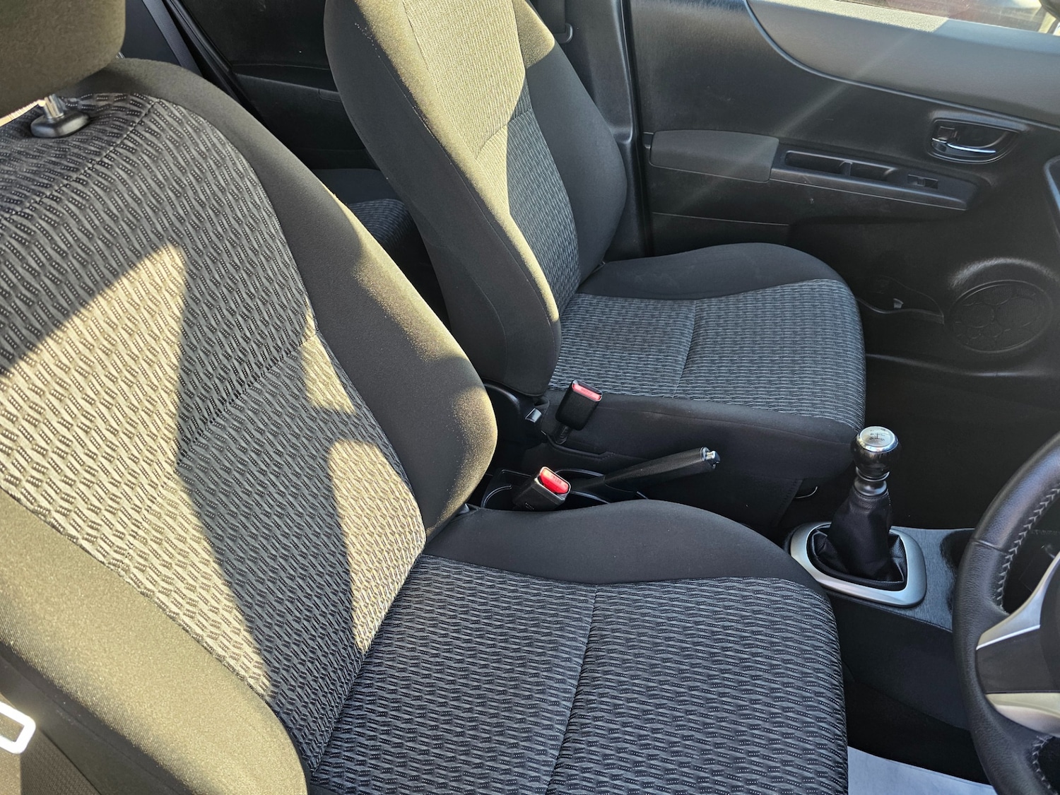 Used Toyota Yaris 2013 for sale - 76626581: Photo 13