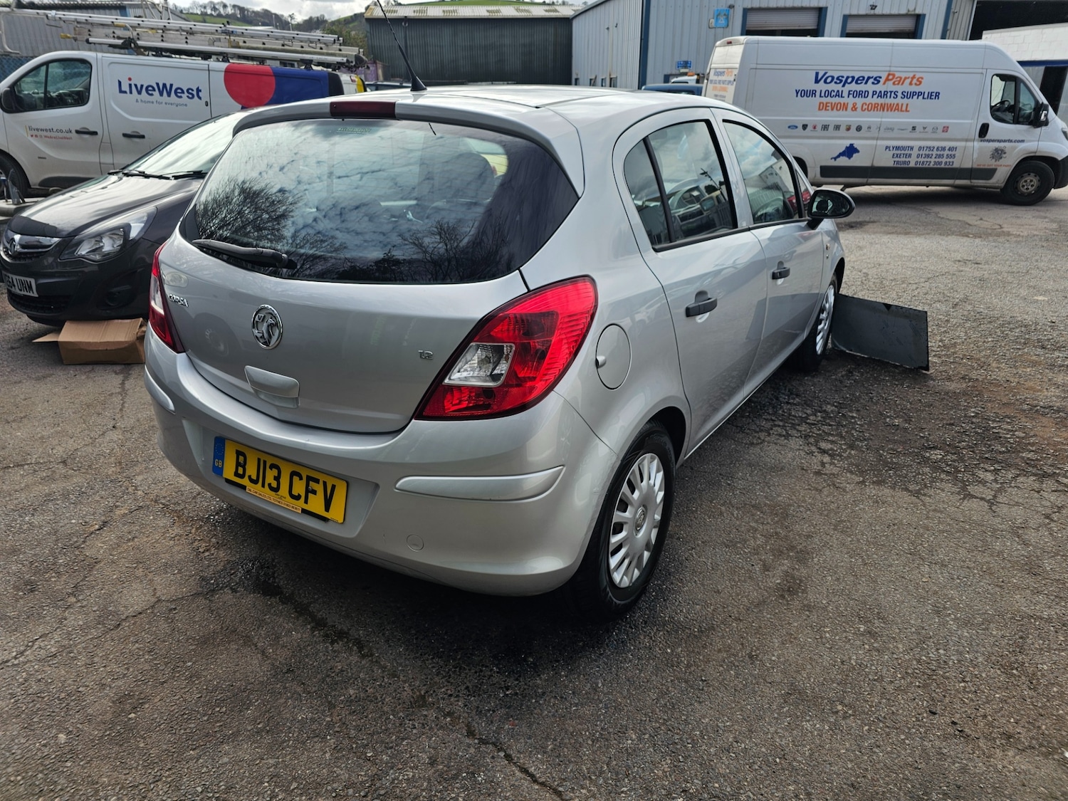 Used Vauxhall Corsa 2013 for sale - 78042148: Photo 4
