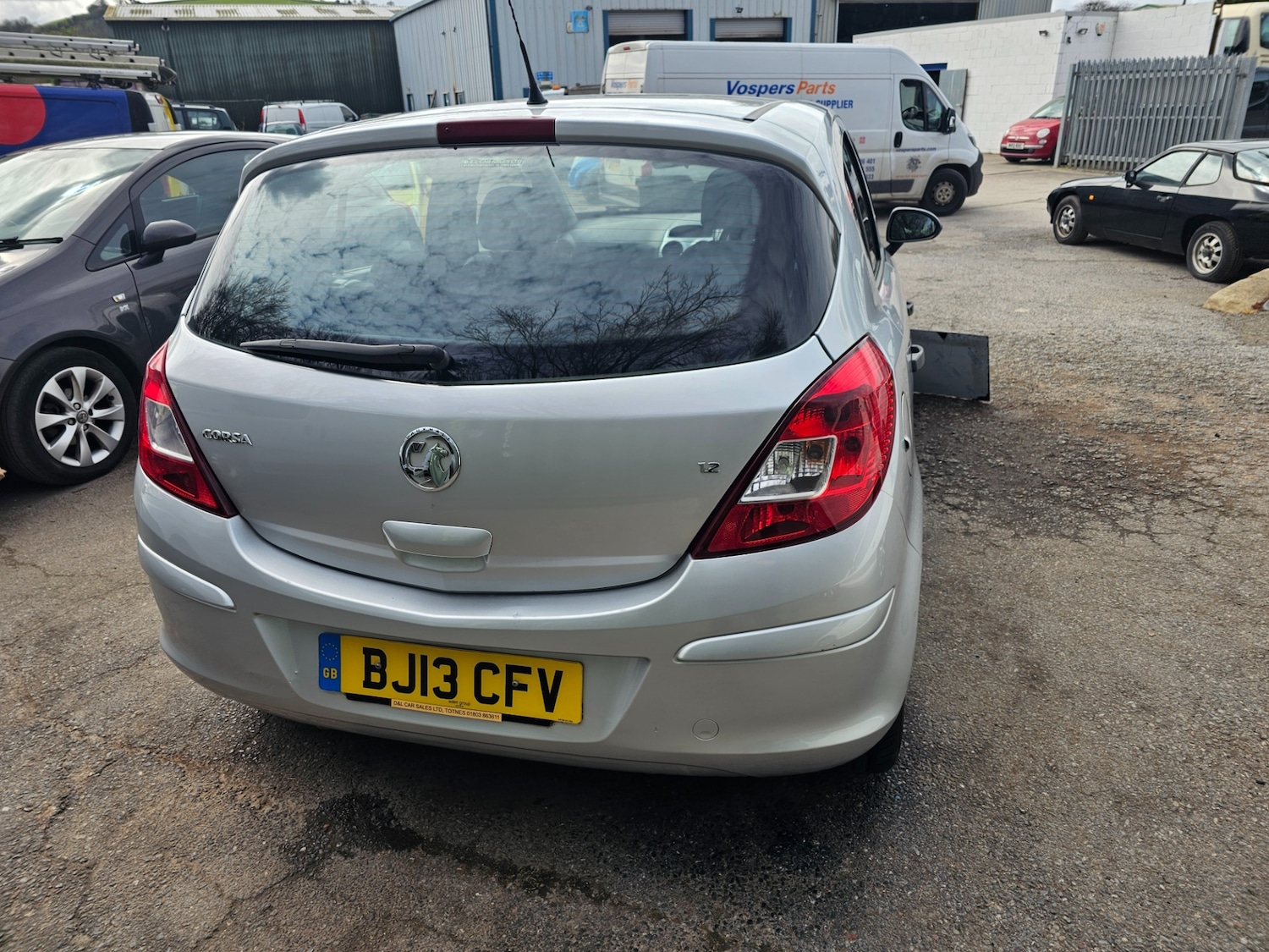 Used Vauxhall Corsa 2013 for sale - 78042148: Photo 5