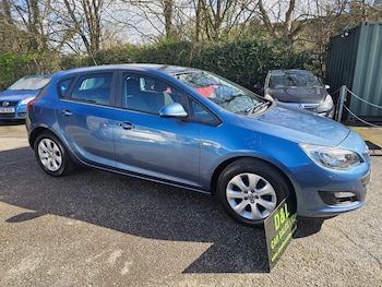 Used Vauxhall Astra 2015 for sale - 77845062: Photo