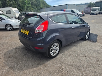 Used Ford Fiesta 2015 for sale - 79154445: Photo
