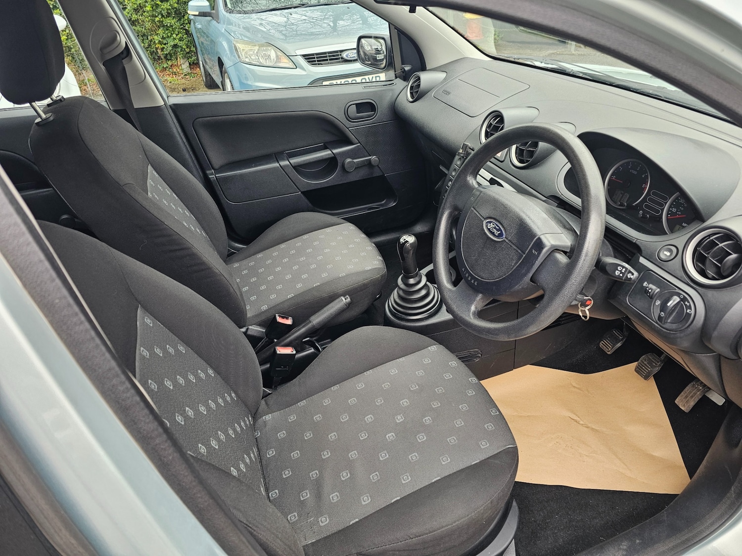 Used Ford Fiesta 2004 for sale - 78105758: Photo 8