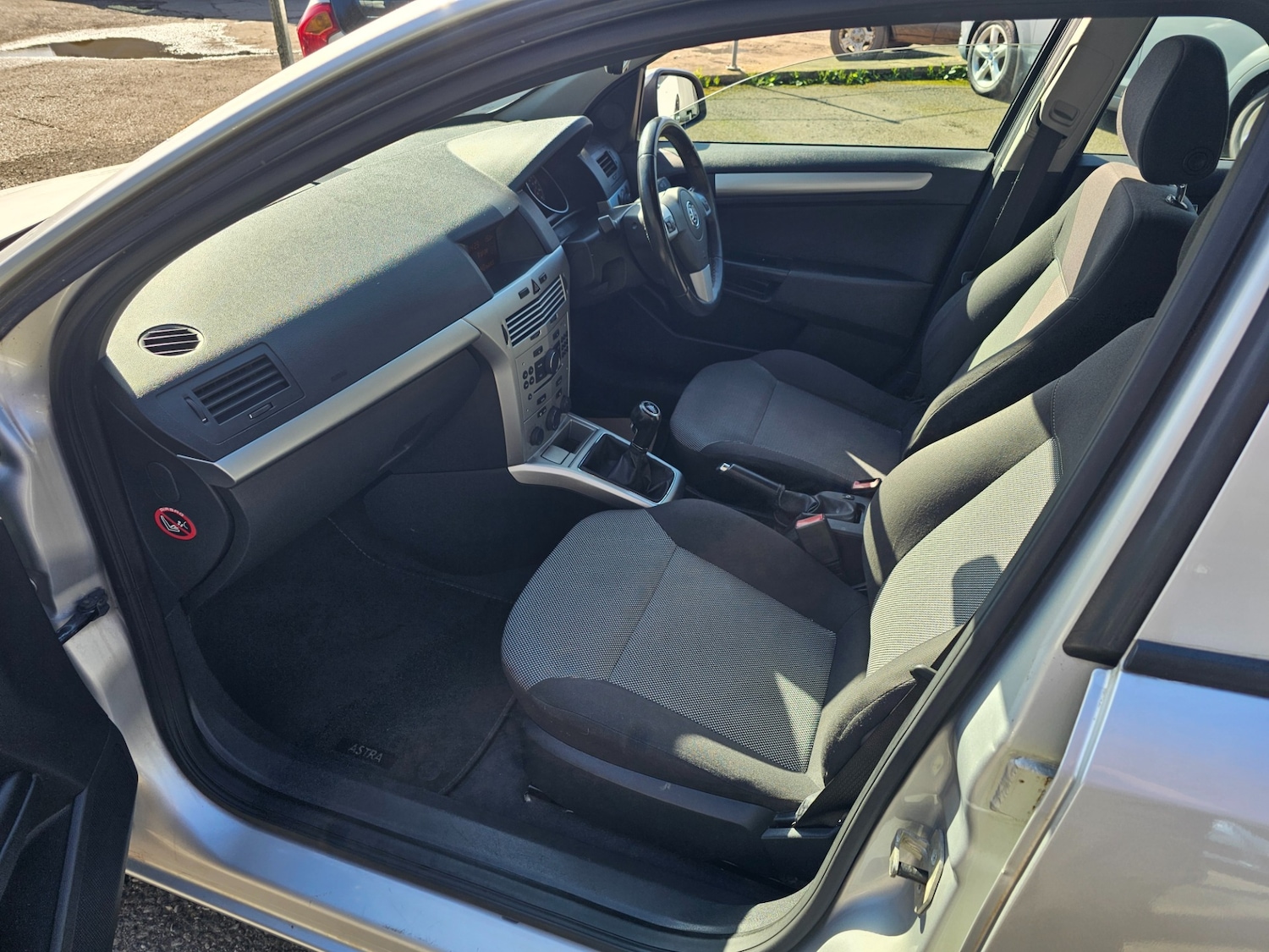 Used Vauxhall Astra 2010 for sale - 77946213: Photo 11