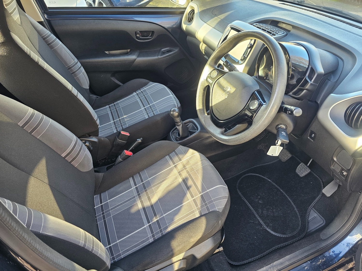 Used Peugeot 108 2016 for sale - 77004807: Photo 9