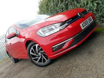 Volkswagen - Golf