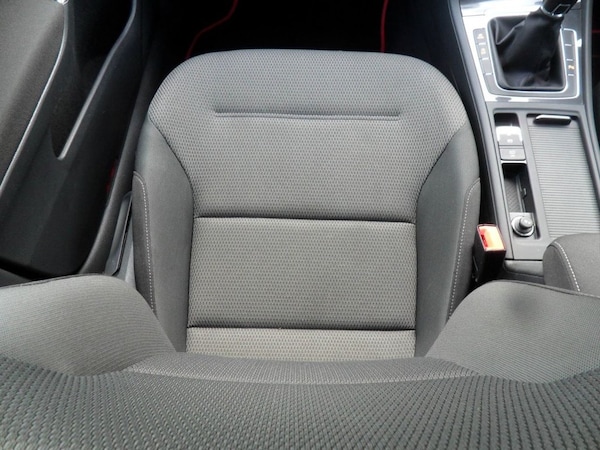 Used Volkswagen Golf 2019 for sale - 76039365: Photo 50