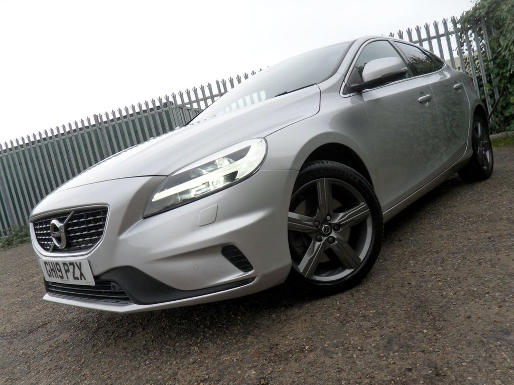 Used Volvo V40 2019 for sale - 77697685: Photo 10