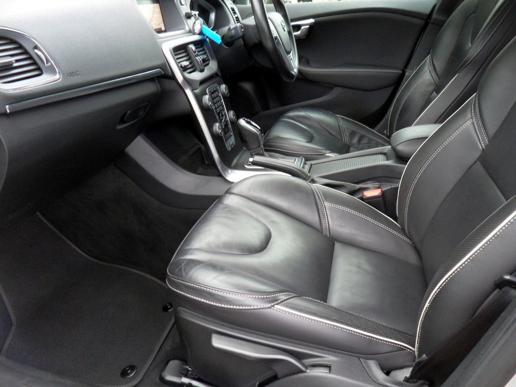 Used Volvo V40 2019 for sale - 77697685: Photo 11