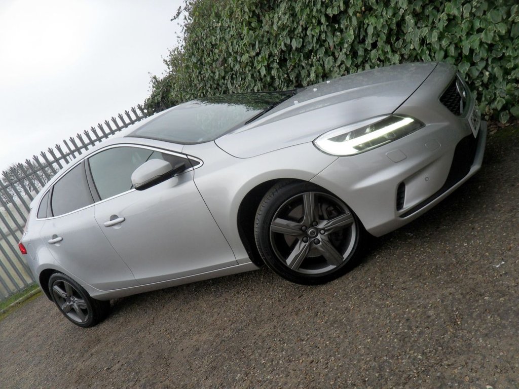 Used Volvo V40 2019 for sale - 77697685: Photo 37